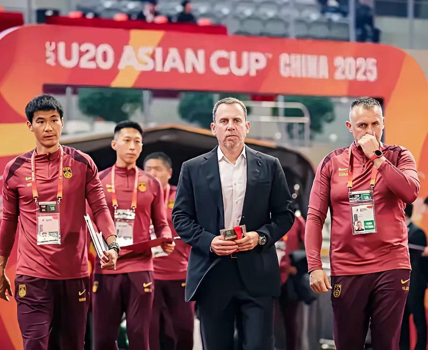 Kaiyun Sports-开云体育-关于足总杯赛程吃紧，上海海港今晚豪取连胜，质疑声仍在，临场指挥获称赞的信息