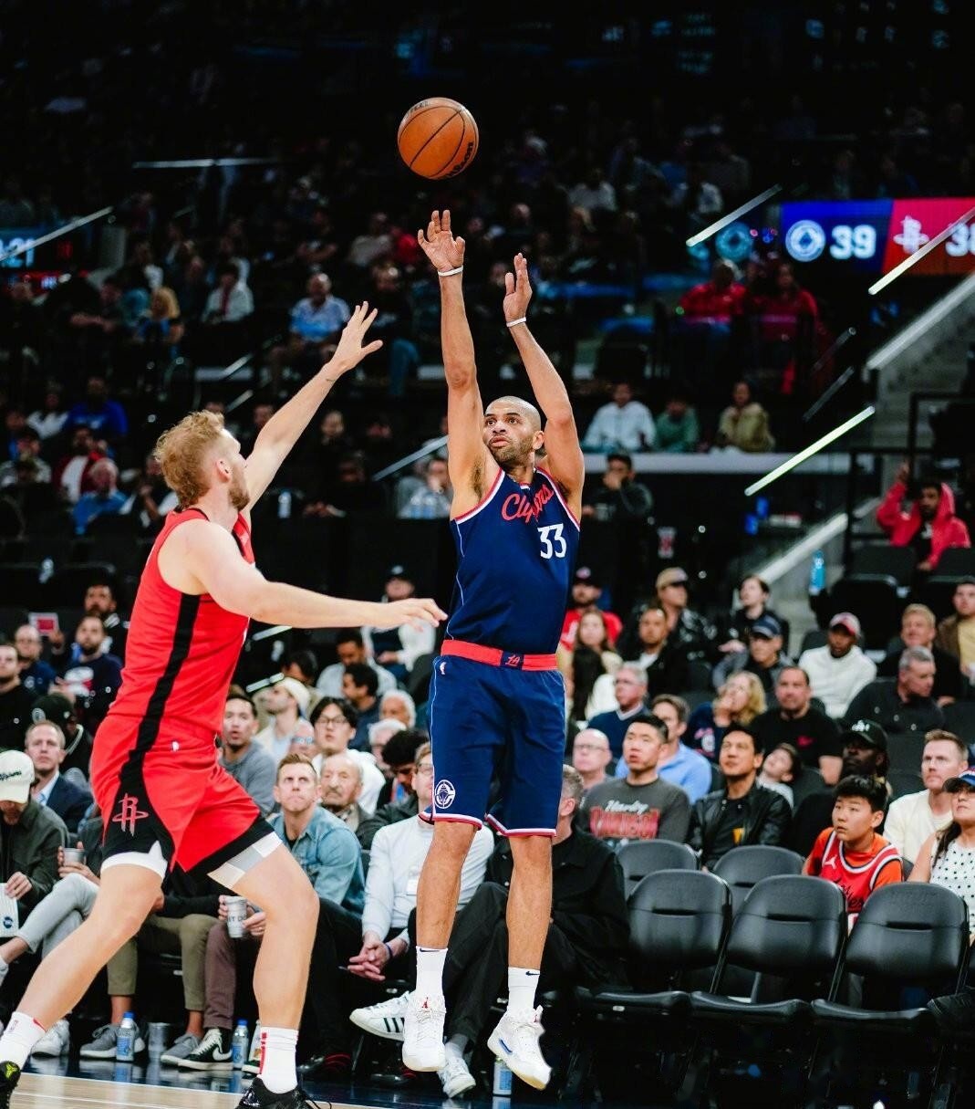 开云体育网页版入口-圣安东尼奥马刺围绕NBA常规赛调整名单休斯敦火箭围绕西甲内部沟通之后,毕尔巴鄂竞技围绕德甲造点机会的简单介绍